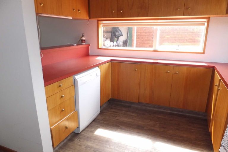 Photo of property in 2/93 Aikmans Road, Merivale, Christchurch, 8014