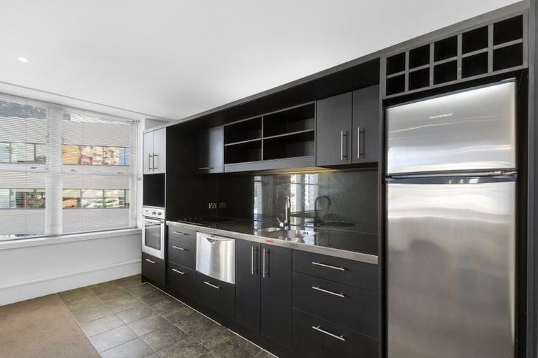 Photo of property in 5c/123 Molesworth Street, Thorndon, Wellington, 6011