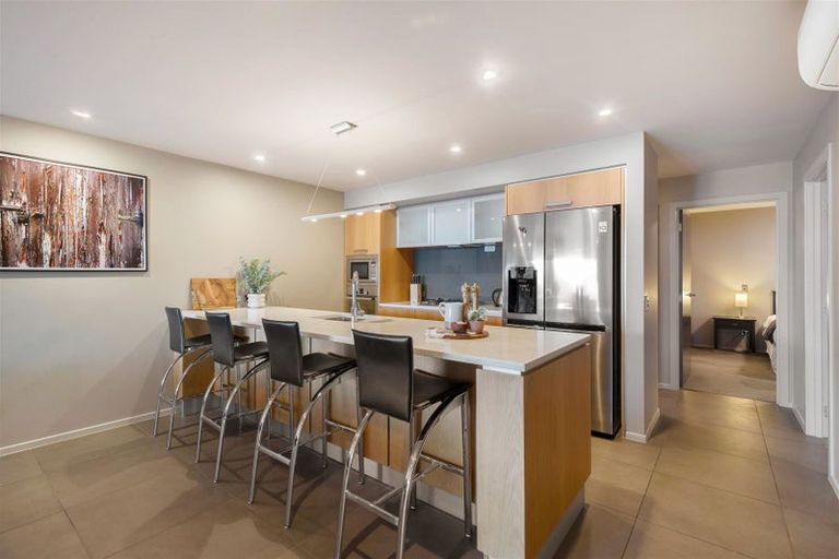 Photo of property in 4/25 Belfast Terrace, Queenstown, 9300