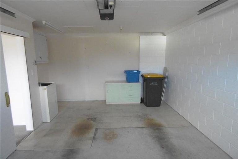 Photo of property in 42a Wallace Place, Westown, New Plymouth, 4310