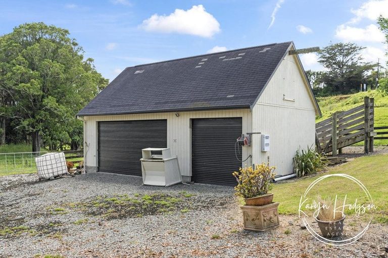 Photo of property in 87 Hurndall Street East, Maungaturoto, 0520