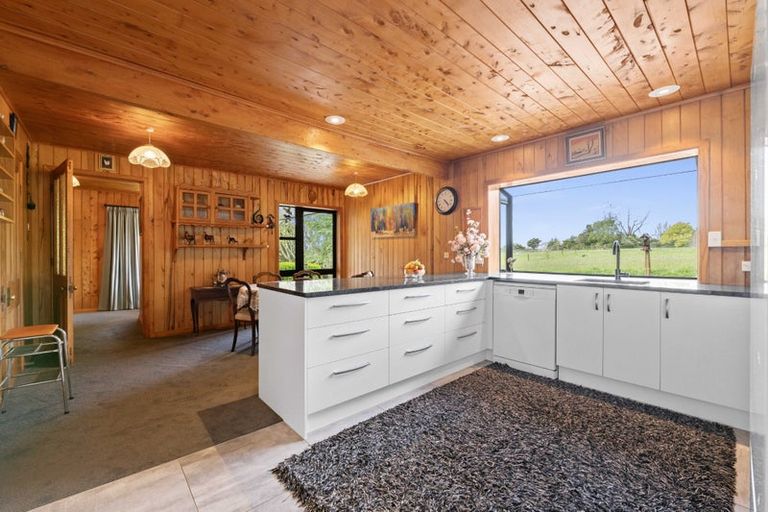 Photo of property in 92 Hickman Road, Onaero, Urenui, 4375