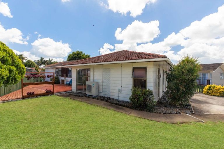 Photo of property in 4 Blanche Way, Half Moon Bay, Auckland, 2012