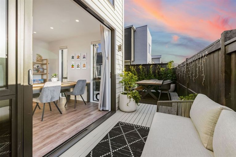 Photo of property in 5 Waterlily Street, Hobsonville, Auckland, 0616