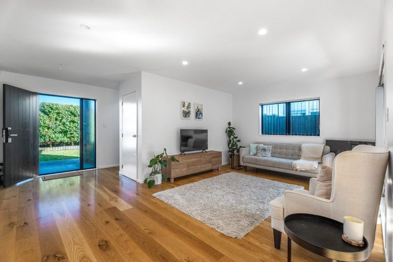 Photo of property in 19a Muir Avenue, Mangere Bridge, Auckland, 2022