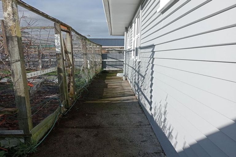 Photo of property in 8 Greenock Place, Awapuni, Palmerston North, 4412