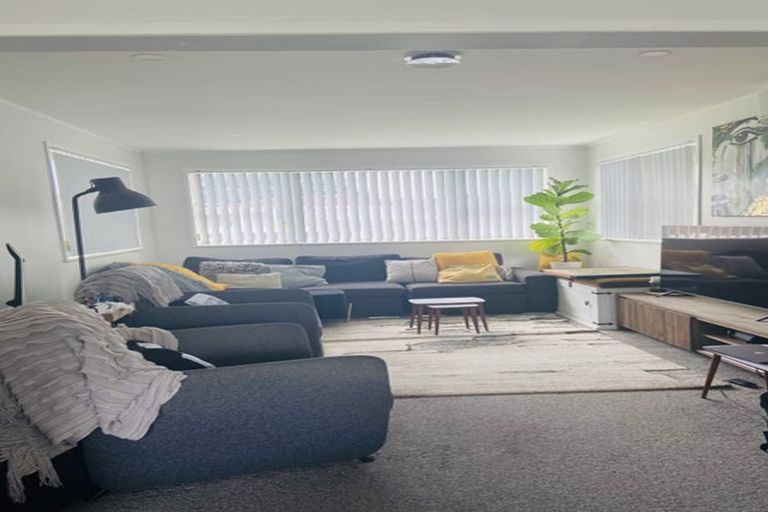 Photo of property in 13 Addington Avenue, Manurewa, Auckland, 2102