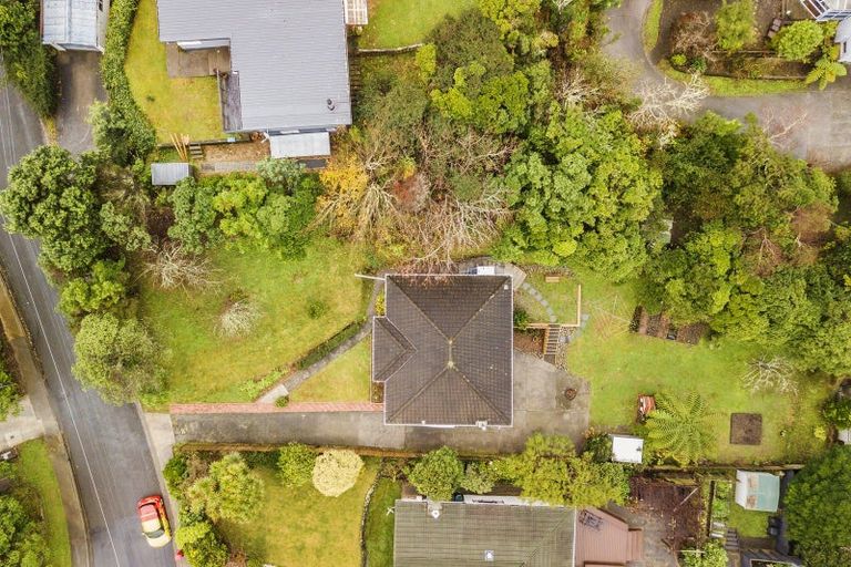 Photo of property in 5 Tui Terrace, Tawa, Wellington, 5028