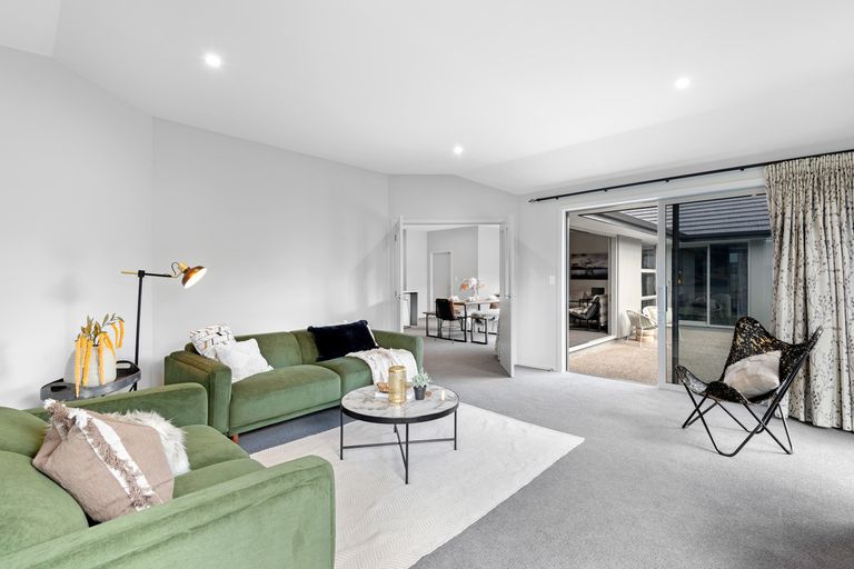 Photo of property in 15 Caledonia Drive, Mosgiel, 9024