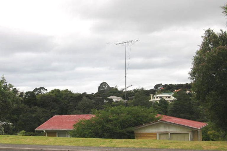 Photo of property in 27 Mcphail Street, Birkdale, Auckland, 0626