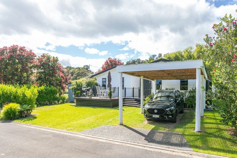 Photo of property in 1 Kingfisher Way, Whiritoa, Whangamata, 3691