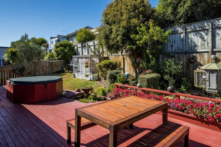Photo of property in 6 Bowsprit Way, Whitby, Porirua, 5024