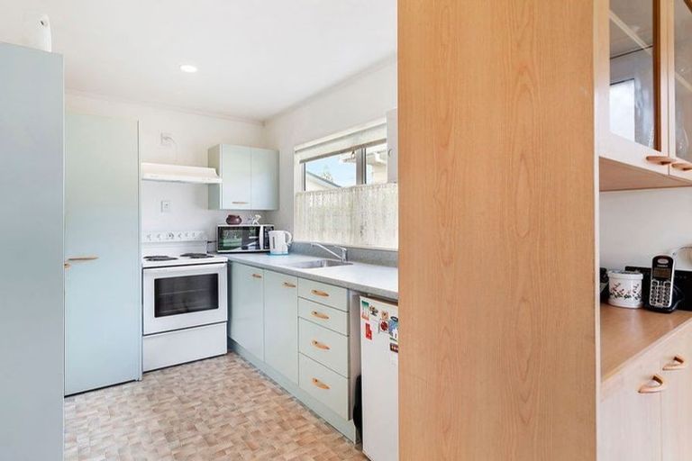 Photo of property in 2/61 Main Road, Titahi Bay, Porirua, 5022