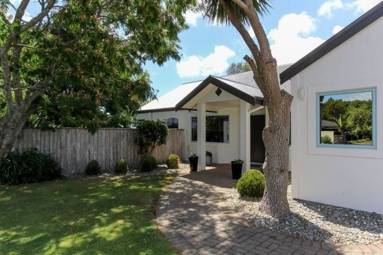 Photo of property in 83 Branch Road, Highlands Park, New Plymouth, 4312