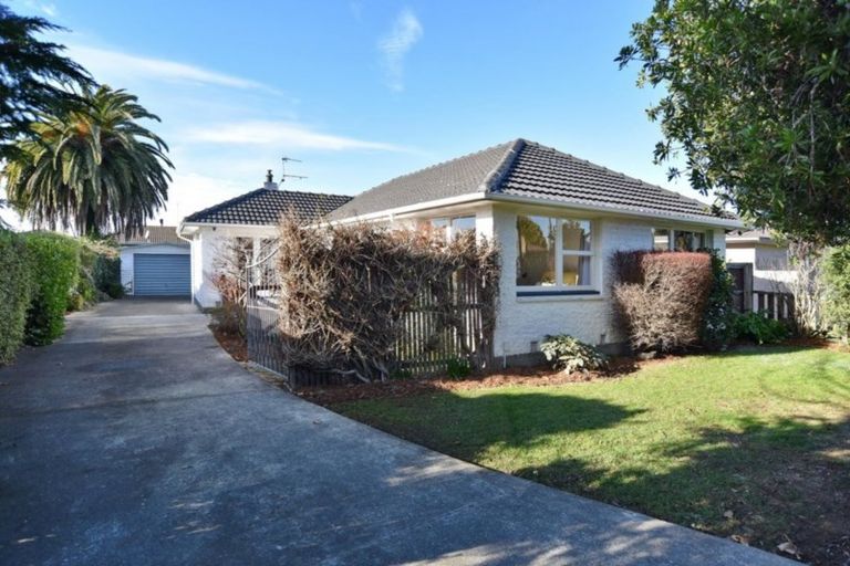 Photo of property in 230 Grimseys Road, Redwood, Christchurch, 8051