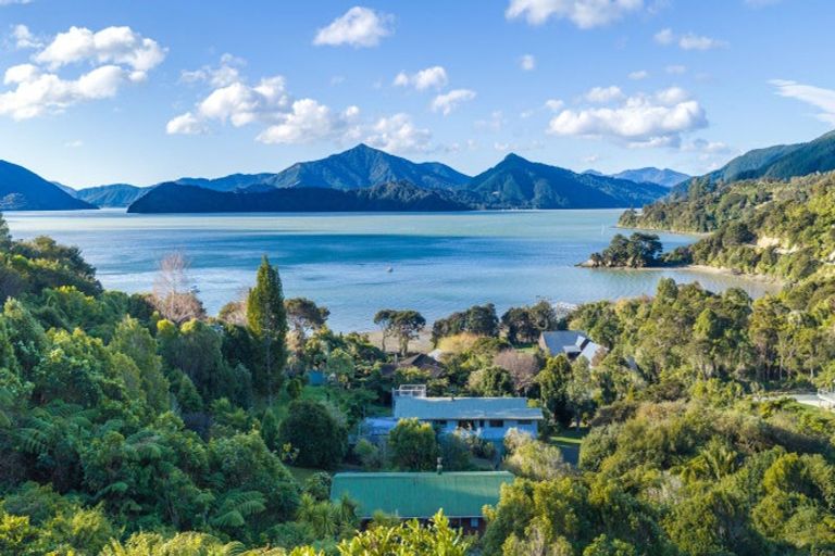 Photo of property in 240 Moetapu Bay Road, Moetapu Bay, Linkwater, 7282