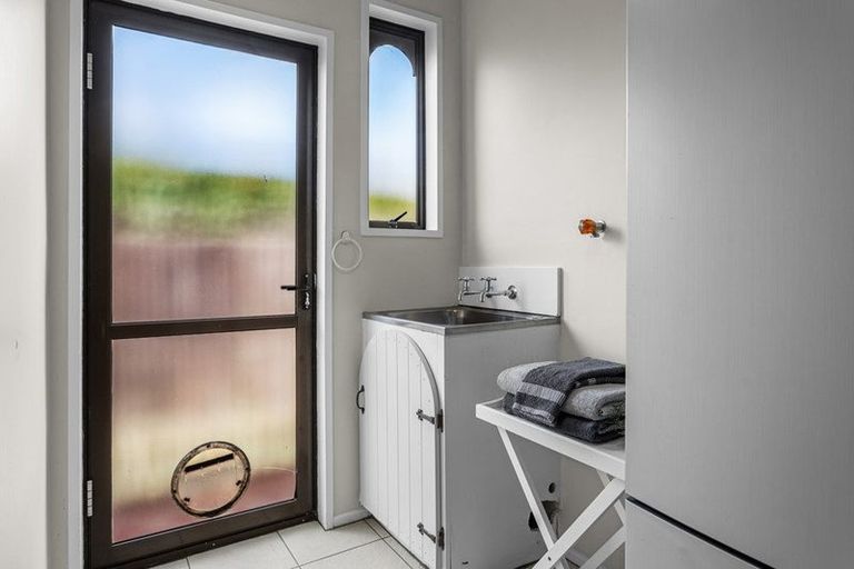 Photo of property in 15 Hawkswood Place, Avonhead, Christchurch, 8042