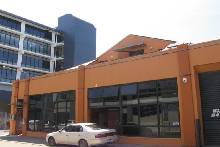 Photo of property in Courtenay Mews Apartments, 4/14 Alpha Street, Te Aro, Wellington, 6011