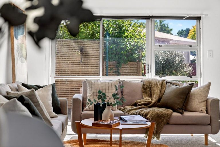 Photo of property in 35 Lincoln Road, Carterton, 5713