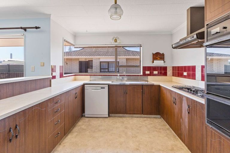 Photo of property in 5/481 Saint Aubyn Street, Moturoa, New Plymouth, 4310