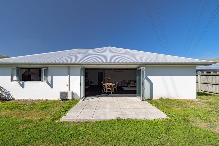 Photo of property in 72 Mauger Drive, Heathcote Valley, Christchurch, 8022