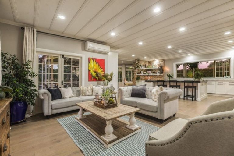 Photo of property in 72 Potts Road, Whitford, Howick, 2571