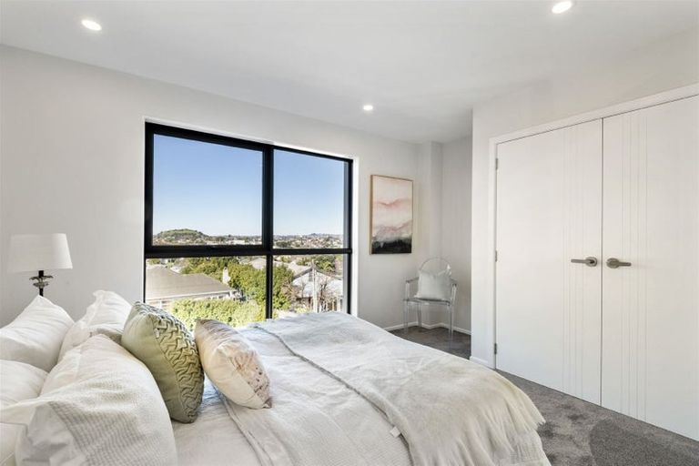 Photo of property in 2/14 Williamson Avenue, Belmont, Auckland, 0622