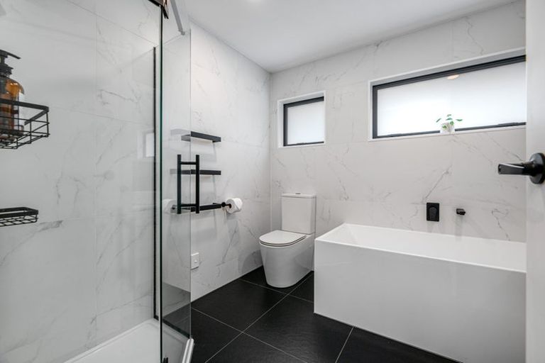 Photo of property in 17 Gallony Avenue, Massey, Auckland, 0614