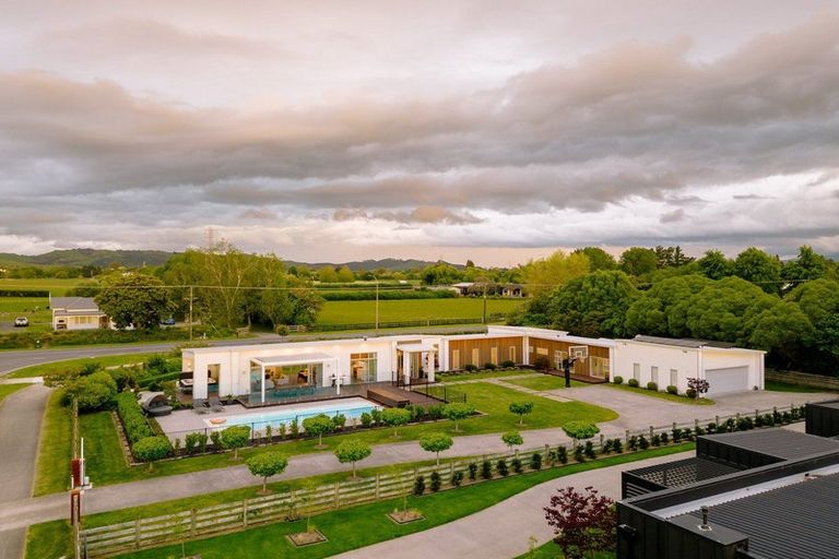 Photo of property in 1 Alan Livingston Drive, Cambridge, 3434