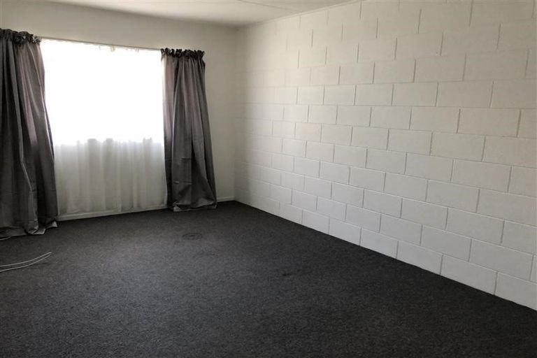 Photo of property in 2/7 Phillips Place, Havelock North, 4130