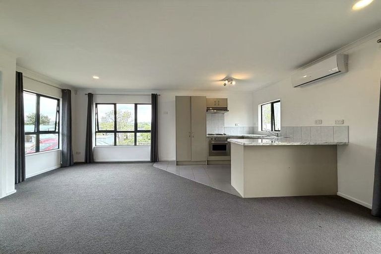 Photo of property in 13a Mawney Road, Henderson, Auckland, 0610