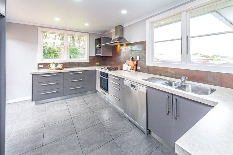 Photo of property in 15 Windsor Terrace, Durie Hill, Whanganui, 4500