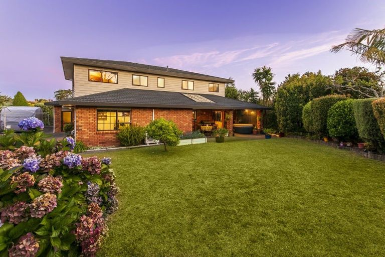 Photo of property in 9 Bannings Way, Hobsonville, Auckland, 0618