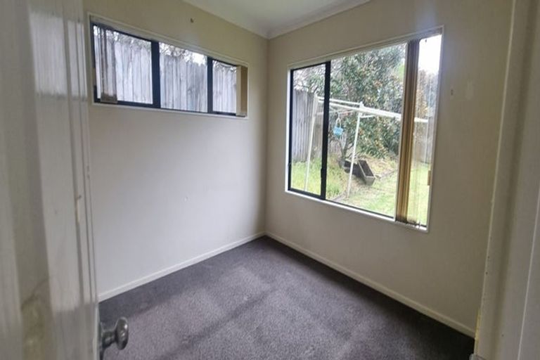 Photo of property in 12 Bernish Place, East Tamaki, Auckland, 2013