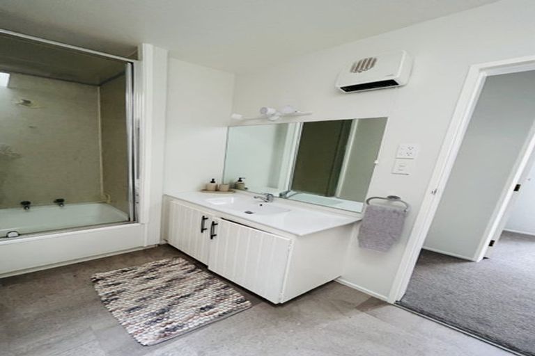 Photo of property in 2/503 Ilam Road, Bryndwr, Christchurch, 8053