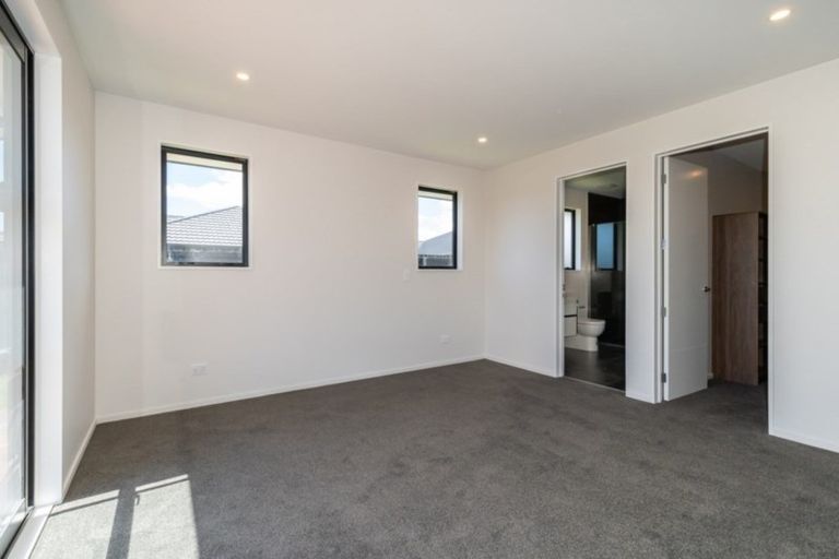 Photo of property in 16 Roys Street, Marshland, Christchurch, 8083