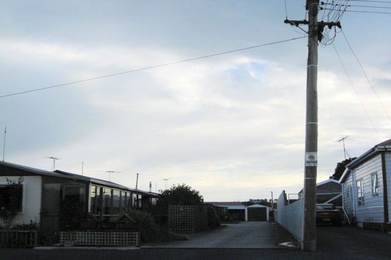 Photo of property in 50d Lanark Street, Balclutha, 9230