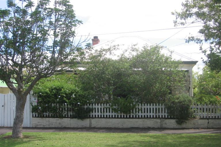 Photo of property in 15 High Street, Devonport, Auckland, 0624