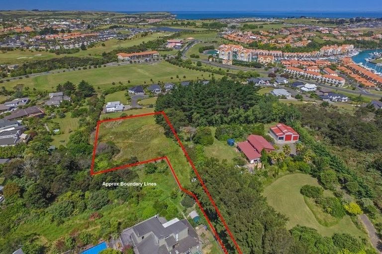 Photo of property in 30 Clayden Drive, Gulf Harbour, Whangaparaoa, 0930