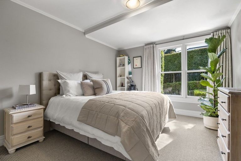 Photo of property in 28 Stanley Point Road, Stanley Point, Auckland, 0624