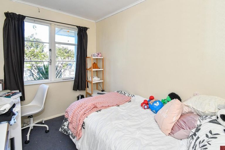 Photo of property in 18 Mcannalley Street, Manurewa East, Auckland, 2102