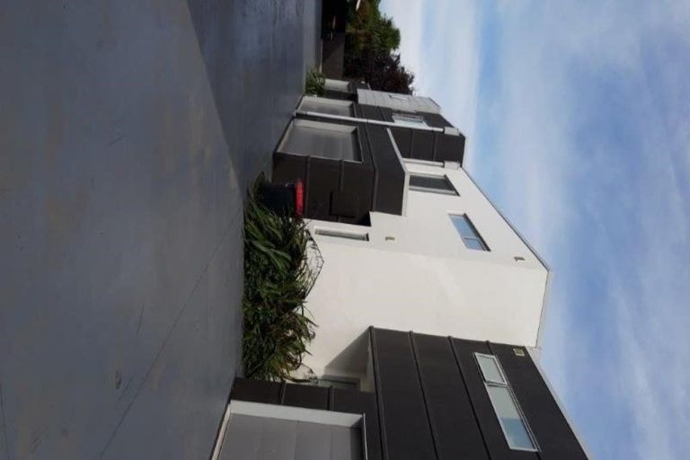 Photo of property in 3/670 Ferry Road, Woolston, Christchurch, 8023