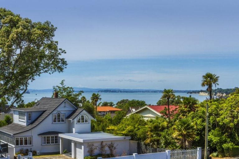 Photo of property in 234 Hurstmere Road, Takapuna, Auckland, 0622
