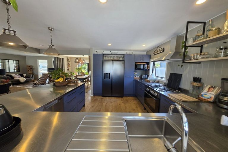 Photo of property in 36 Manaia Road, Tairua, 3508