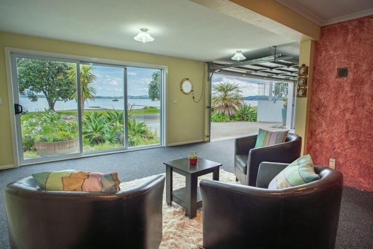 Photo of property in 10 Waikaraka Beach Road, Tamaterau, Whangarei, 0174