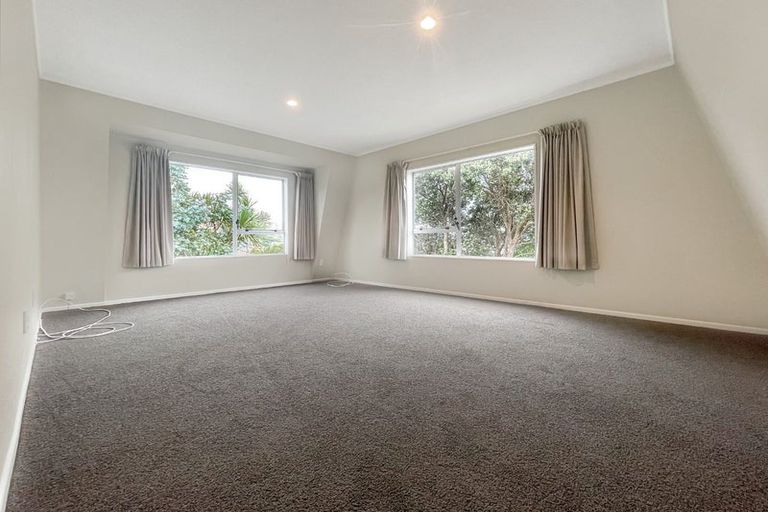 Photo of property in 1 Trilids Lane, Churton Park, Wellington, 6037