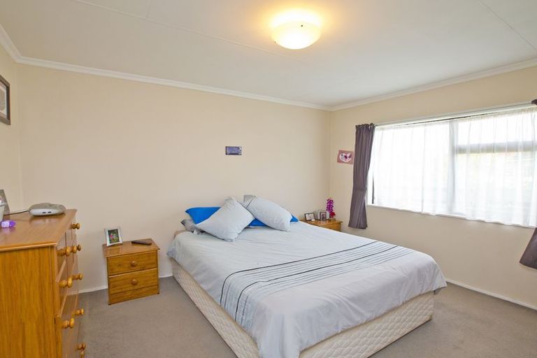 Photo of property in 19 Newton Place, Westbrook, Palmerston North, 4412