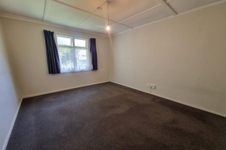 Photo of property in 19 Ruapehu Street, Castlecliff, Wanganui, 4501