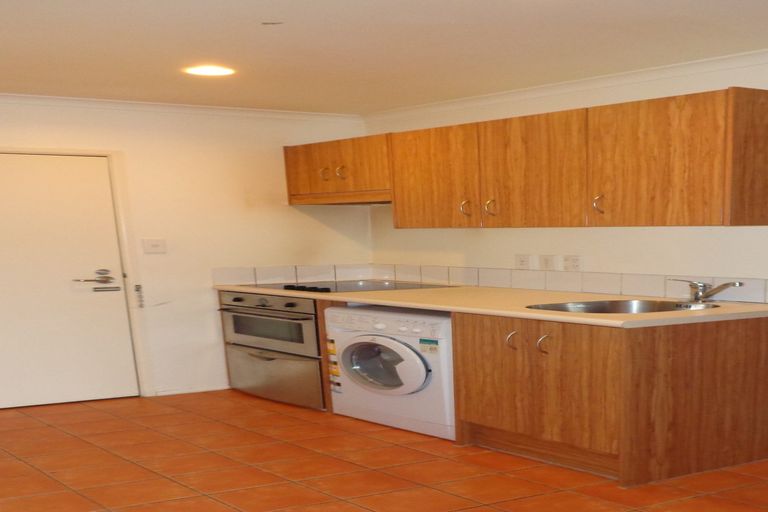 Photo of property in 3c/30 Westward Ho, Glen Eden, Auckland, 0602