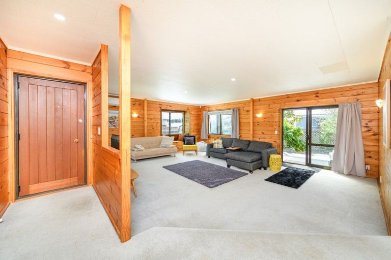 Photo of property in 125 Summerhill Drive, Fitzherbert, Palmerston North, 4410